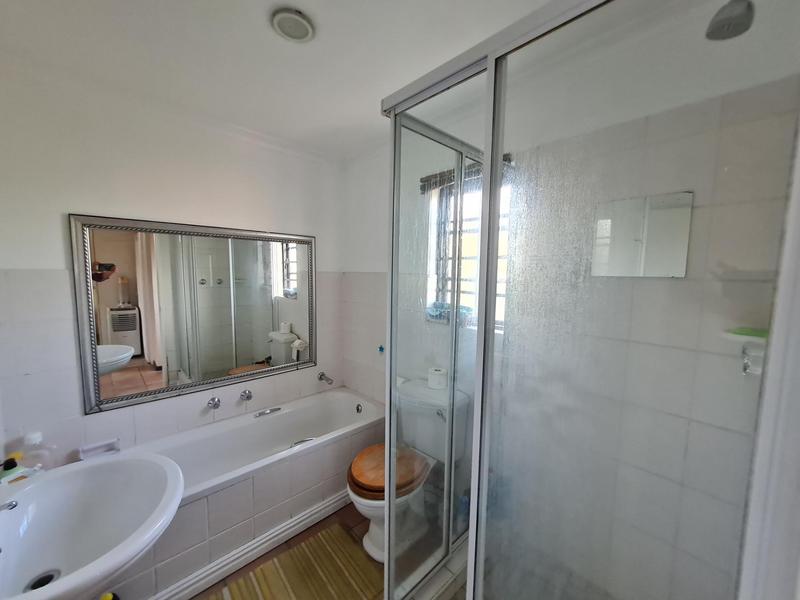 To Let 2 Bedroom Property for Rent in Heritage Park Western Cape